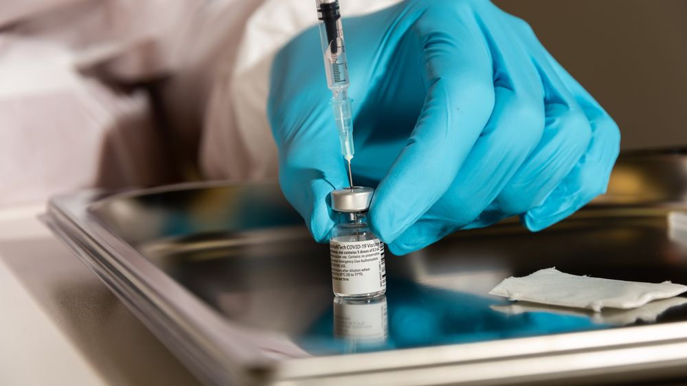 Nová vakcína Moderna už je v Česku, Astra Zeneca má dorazit v únoru